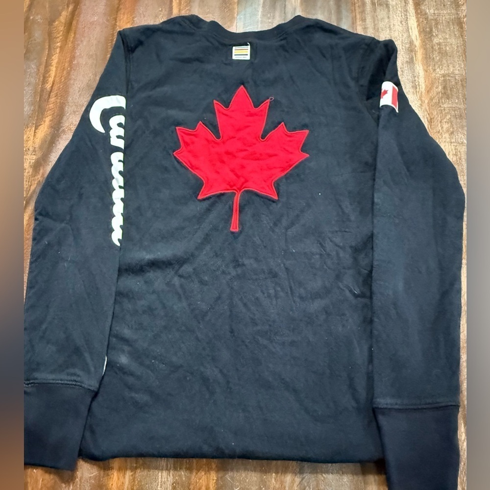 Team Canada Women’s Long Sleeve Shirt EUC - Picture 5 of 5